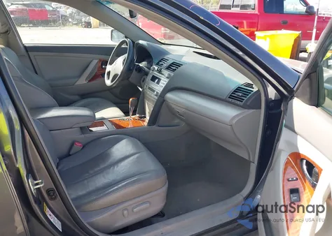 2011 Toyota Camry Xle z USA, uszkodzony, nr VIN 4T4BF3EK8BR090126